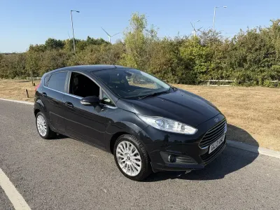 Used Ford Fiesta Titanium 125 HP (91 kW) 2013 Black Hatchback