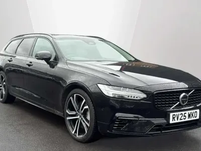Usado Volvo V90 Ultra 449 CV (330 kW) 2025 Negro Familiar