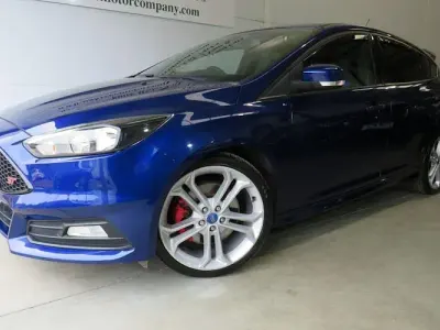 Używany Ford Focus ST 250 KM (183 kW) 2016 Niebieski Hatchback