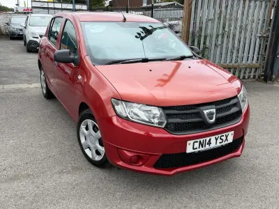 Used Dacia Sandero Ambiance 75 HP (55 kW) 2014 Red Hatchback