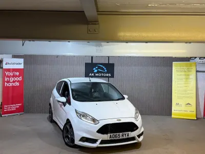 Used Ford Fiesta ST 2015 White Hatchback