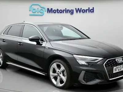 Begagnad Audi A3 Sportback S-Line 150 HK (110 kW) 2023 Svart Halvkombi