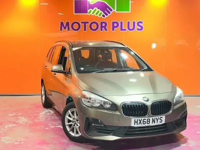 Begagnad BMW 218 Comfort Edition 140 HK (102 kW) 2018 Beige Kombi
