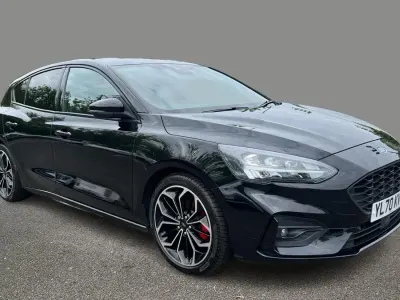 Second-hand Ford Focus ST-Line X 125 CP (91 kW) 2021 Negru Hatchback