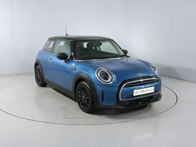 Usado Mini Cooper Classic 134 CV (98 kW) 2022 Azul Utilitario