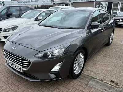 Używany Ford Focus Titanium 120 KM (88 kW) 2020 Szary Hatchback