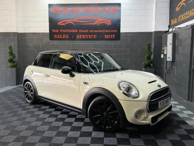 Used Mini Cooper S Hatch 2017 White Hatchback