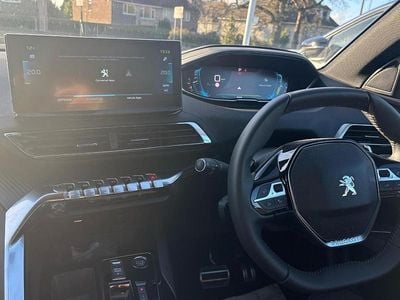 New Peugeot 3008 Active+ 222 HP (163 kW) 2025 Grey SUV