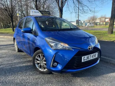 Usado Toyota Yaris 2017 Azul Citadino