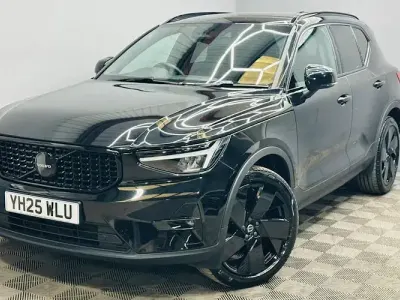 Used Volvo XC40 Plus 197 HP (144 kW) 2025 Black SUV