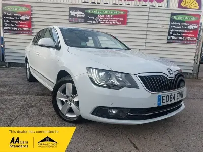 Usado Skoda Superb LAURIN & KLEMENT 140 CV (102 kW) 2014 Blanco Utilitario