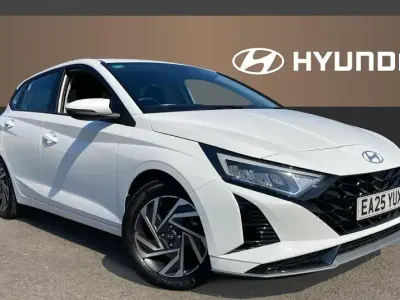 Używany Hyundai i20 Advanced 101 KM (74 kW) 2025 Biały Hatchback