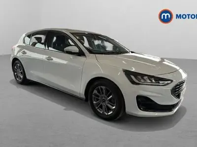 Used Ford Focus Titanium 125 HP (91 kW) 2023 White Hatchback
