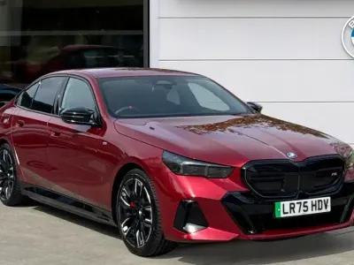 Used BMW i5 Shadowline 436 kW (593 HP) 2025 Red