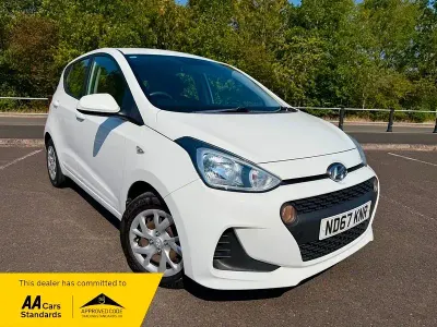Used Hyundai i10 SE 67 HP (49 kW) 2018 White Hatchback