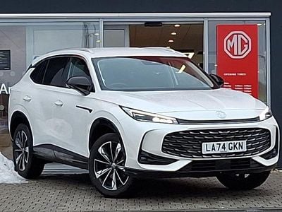 White Used 2024 MG HS SE SUV | £17,998 (Fair price)