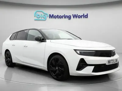 Used Vauxhall Astra S 130 HP (95 kW) 2023 White Estate