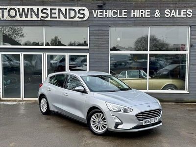 Used Ford Focus Titanium 125 HP (91 kW) 2018 Silver Hatchback