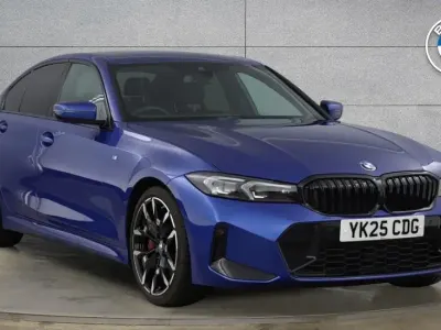 Begagnad BMW 320 M Sport 181 HK (133 kW) 2025 Blå Sedan