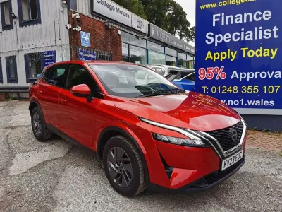 Used Nissan Qashqai Acenta Premium 2023 Red SUV