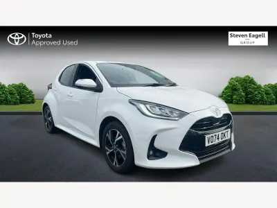 Used Toyota Yaris Design 2024 White Hatchback