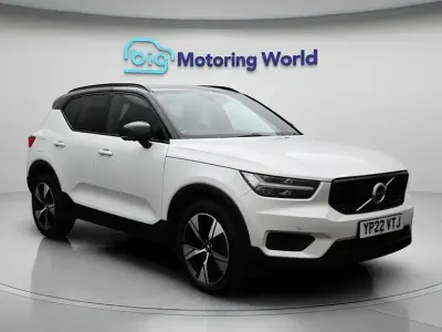 Begagnad Volvo XC40 R-Design 2022 Vit SUV