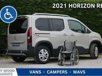 Begagnad Peugeot Rifter Allure Premium 2021 Beige Minibuss