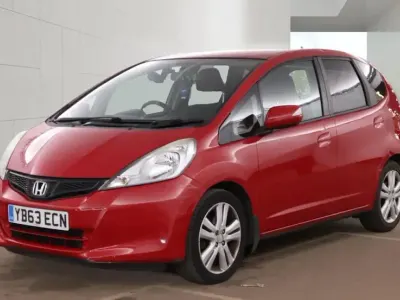 Used Honda Jazz ES 99 HP (72 kW) 2013 Red Hatchback