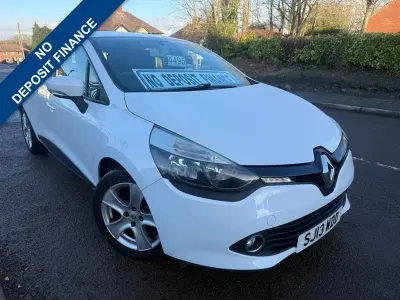 Used Renault Clio Expression+ 75 HP (55 kW) 2013 White Hatchback