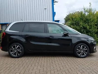 Used Citroën C4 SpaceTourer PureTech 128 HP (94 kW) 2021 Black MPV