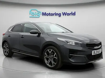 Usado Kia XCeed 158 CV (116 kW) 2021 Gris SUV