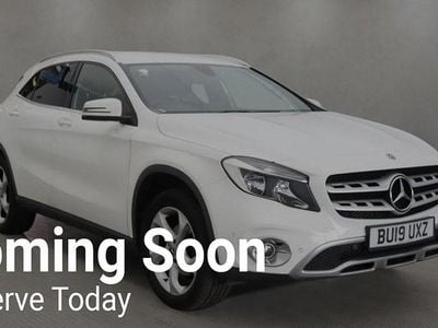 Used Mercedes GLA200 Executive 156 HP (114 kW) 2019 White SUV