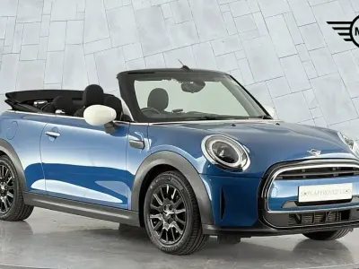 Używany Mini Cooper Classic 134 KM (98 kW) 2022 Niebieski Hatchback