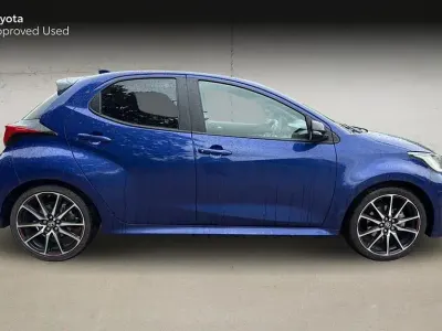 Used Toyota Yaris Sport 91 HP (66 kW) 2023 Blue Hatchback