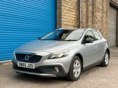 Used Volvo V40 SE 150 HP (110 kW) 2015 Silver Hatchback