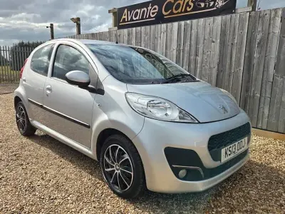 Used Peugeot 107 Active 68 HP (50 kW) 2013 Silver Hatchback
