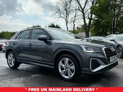 Usado Audi Q2 S-Line 150 HP (110 kW) 2022 Cinzento SUV