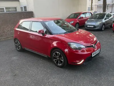 Used MG MG3 106 HP (77 kW) 2016 Red Hatchback