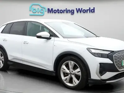 Begagnad Audi Q4 e-tron S-Line 150 kW (204 HK) 2022 Vit SUV