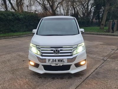 Used Honda Stepwgn Cool 2014 White MPV