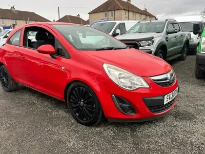 Second-hand Vauxhall Corsa 2013 Roșu Hatchback