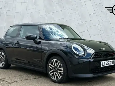 New Mini Cooper S Hatch 201 HP (147 kW) 2025 Black Hatchback