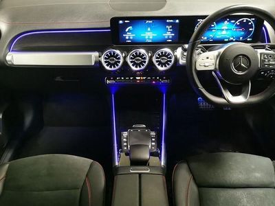 Mercedes EQB300