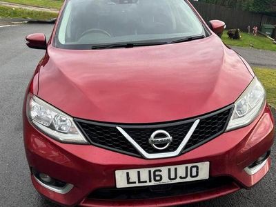Used Nissan Pulsar N-Connecta 110 HP (80 kW) 2016 Red Hatchback