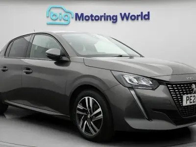 Second-hand Peugeot 208 Allure Premium 102 CP (75 kW) 2022 Hatchback