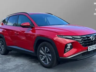 Used Hyundai Tucson SE 150 HP (110 kW) 2022 Engine red SUV