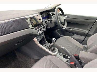 Begagnad VW Polo Life 95 HK (69 kW) 2023 Grå Halvkombi