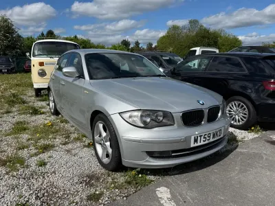 Begagnad BMW 118 Sport Line 143 HK (105 kW) 2009 Silver Halvkombi