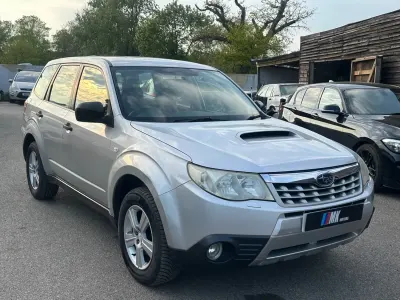 Usado Subaru Forester 2011 Prateado SUV