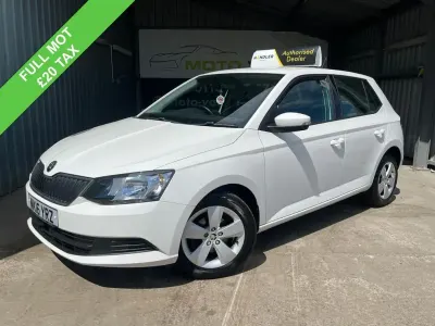 Used Skoda Fabia SE 90 HP (66 kW) 2016 White Hatchback